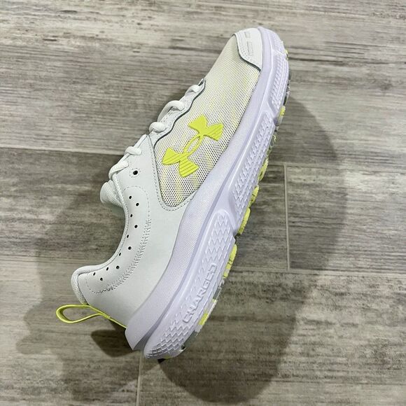 Size 9 Woman's Under Armour Charged Assert 10 Running Shoes White 3026179-110‎ - Picture 1 of 10